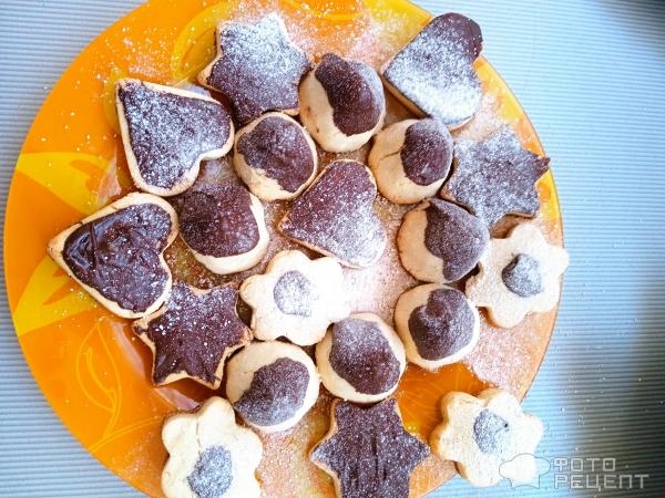 Рецепт: Печенье Кокосанка По- домашнему - Печенье без глютена: башенки с шоколадным верхом и фигурки с шоколадным покрытием