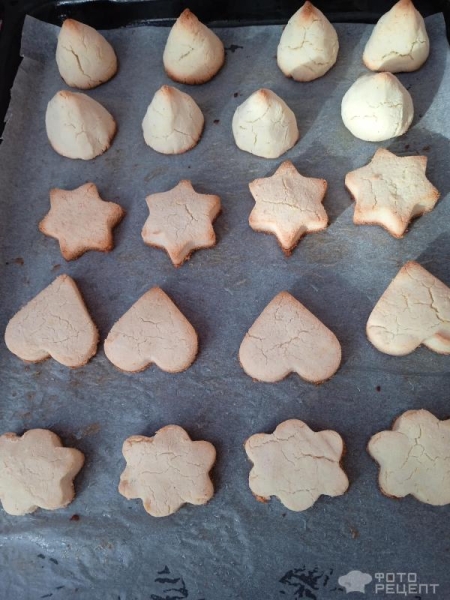 Рецепт: Печенье Кокосанка По- домашнему - Печенье без глютена: башенки с шоколадным верхом и фигурки с шоколадным покрытием