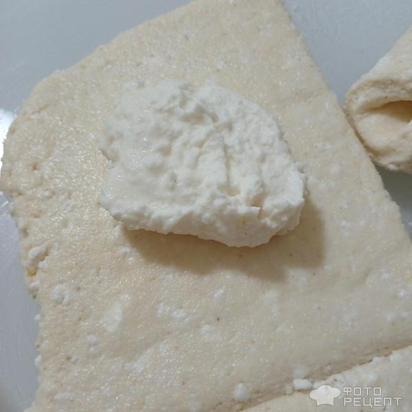 Рецепт: Печенье "Конвертики с творогом" - Полезные булочки-печенье с творогом без муки. Конвертики из творожного теста с творожной начинкой. Рецепт: Печенье "Конвертики с творогом" - Полезные булочки-печенье с творогом без муки. Конвертики из творожного теста с творожной начинкой.