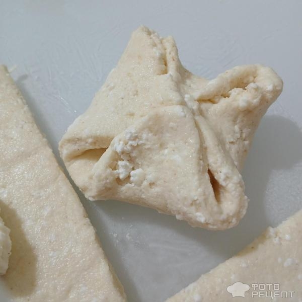Рецепт: Печенье "Конвертики с творогом" - Полезные булочки-печенье с творогом без муки. Конвертики из творожного теста с творожной начинкой. Рецепт: Печенье "Конвертики с творогом" - Полезные булочки-печенье с творогом без муки. Конвертики из творожного теста с творожной начинкой.