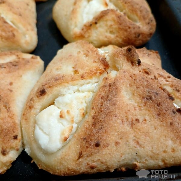 Рецепт: Печенье "Конвертики с творогом" - Полезные булочки-печенье с творогом без муки. Конвертики из творожного теста с творожной начинкой. Рецепт: Печенье "Конвертики с творогом" - Полезные булочки-печенье с творогом без муки. Конвертики из творожного теста с творожной начинкой.