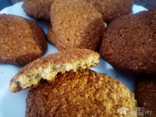 Рецепт: Печенье овсяное с творогом - на сливочном масле по-домашнему