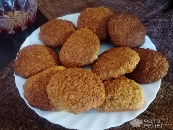 Рецепт: Печенье овсяное с творогом - на сливочном масле по-домашнему