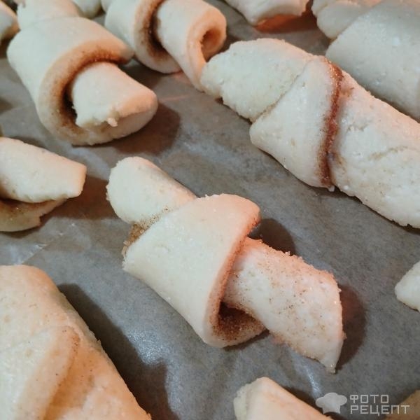 Рецепт: Печенье "Рогалики" - Творожные рогалики с корицей Рецепт: Печенье "Рогалики" - Творожные рогалики с корицей