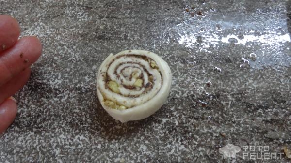 Рецепт: Печенье "Улитки" из дрожжевого слоеного теста - быстрое и простое приготовление. Рецепт: Печенье "Улитки" из дрожжевого слоеного теста - быстрое и простое приготовление.