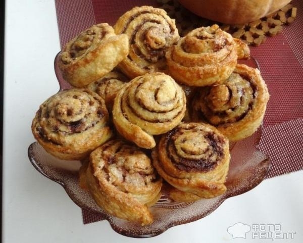 Рецепт: Печенье "Улитки" из дрожжевого слоеного теста - быстрое и простое приготовление. Рецепт: Печенье "Улитки" из дрожжевого слоеного теста - быстрое и простое приготовление.