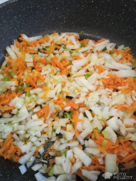 Рецепт: Перец болгарский фаршированный - С мясом и овощами Рецепт: Перец болгарский фаршированный - С мясом и овощами