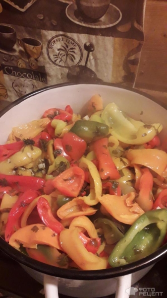 Рецепт: Перец болгарский маринованный - На зиму без стерилизации