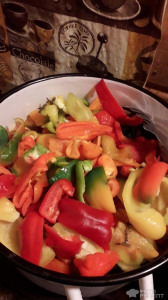 Рецепт: Перец болгарский маринованный - На зиму без стерилизации