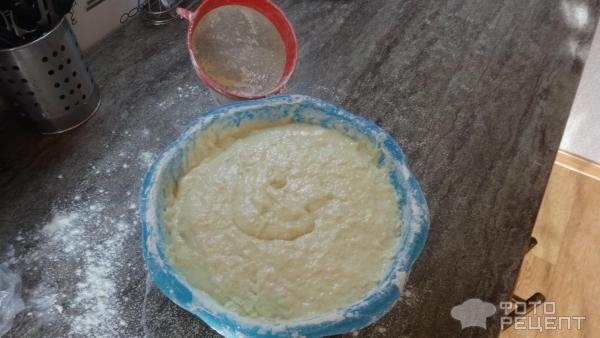 Рецепт: Пицца из дрожжевого теста - Лёгкий рецепт очень вкусной пиццы. Рецепт: Пицца из дрожжевого теста - Лёгкий рецепт очень вкусной пиццы.