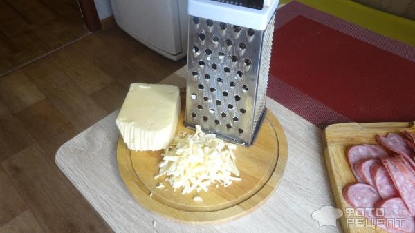 Рецепт: Пицца из дрожжевого теста - Лёгкий рецепт очень вкусной пиццы. Рецепт: Пицца из дрожжевого теста - Лёгкий рецепт очень вкусной пиццы.