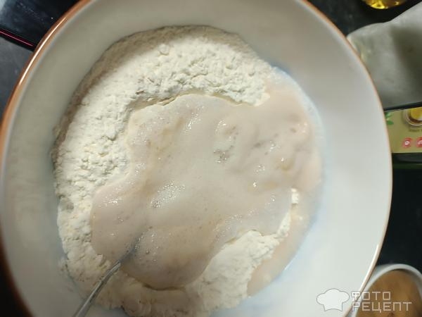 Рецепт: Пицца из дрожжевого теста - Начинку выбирайте сами