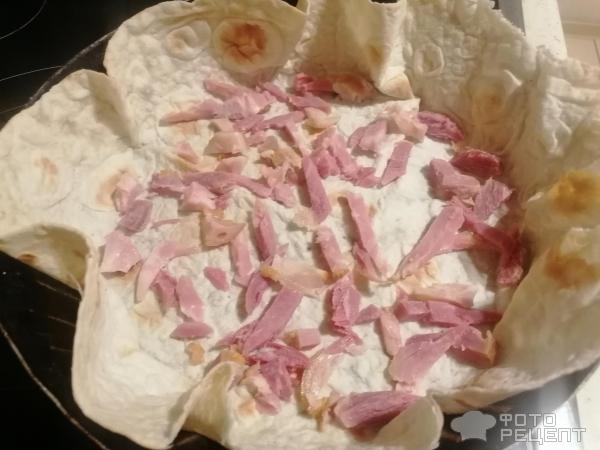 Рецепт: Пицца на основе из лаваша - быстрый, вкусный и сытный завтрак Рецепт: Пицца на основе из лаваша - быстрый, вкусный и сытный завтрак