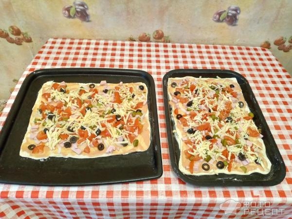 Рецепт: Пицца с маслинами - По домашнему Рецепт: Пицца с маслинами - По домашнему