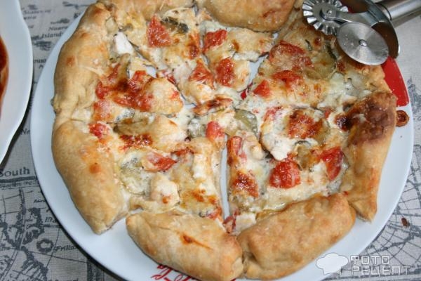 Рецепт: Пицца со вкусными бортиками - с соусом "Ранч" Рецепт: Пицца со вкусными бортиками - с соусом "Ранч"