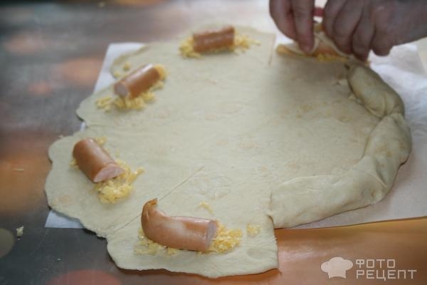 Рецепт: Пицца со вкусными бортиками - с соусом "Ранч" Рецепт: Пицца со вкусными бортиками - с соусом "Ранч"