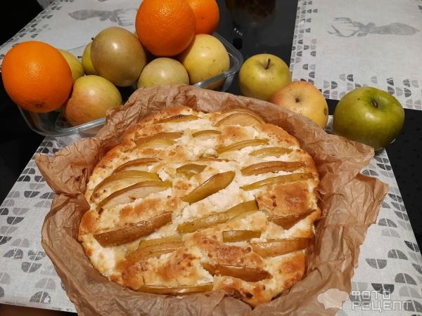 Рецепт: Пирог яблочный быстрый - С творогом. Рецепт: Пирог яблочный быстрый - С творогом.