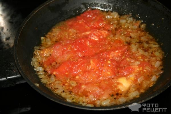 Рецепт: Пирог "Косичка" - из слоеного теста с колбасой и сыром