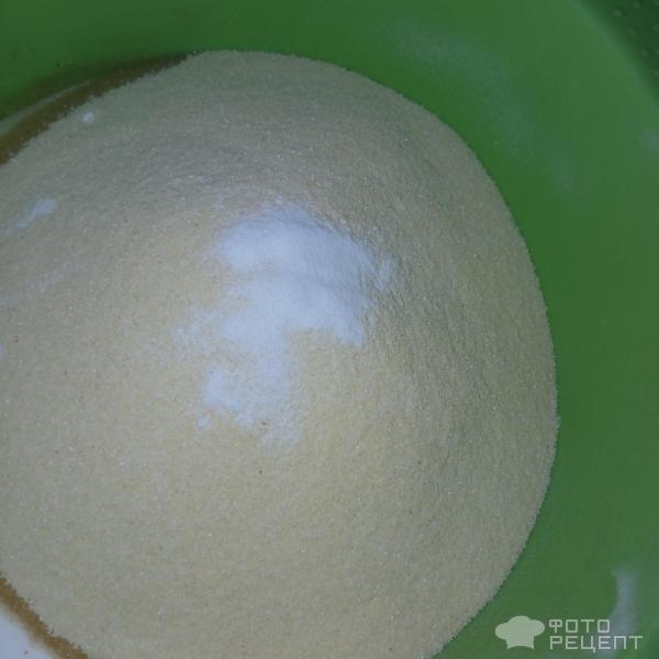 Рецепт: Пирог на кефире с консервированной дыней - Рецепт лёгкого пирога без муки на кефире с дыней и лаймом.