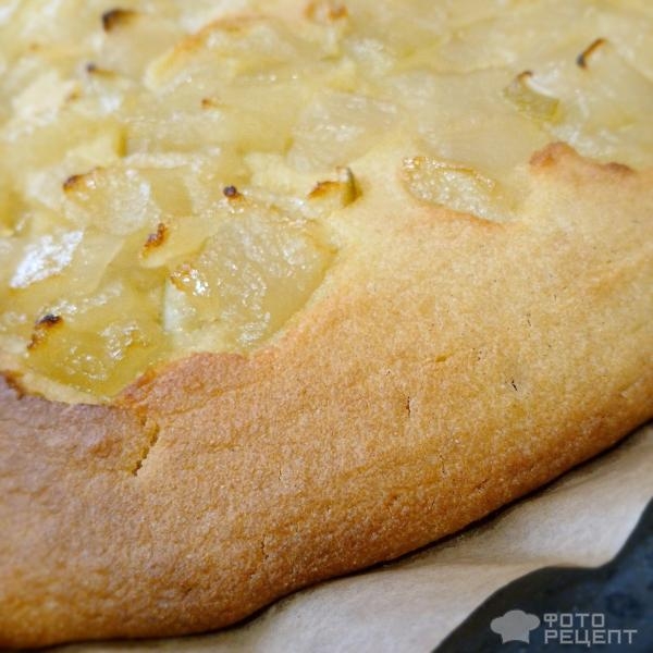 Рецепт: Пирог на кефире с консервированной дыней - Рецепт лёгкого пирога без муки на кефире с дыней и лаймом.