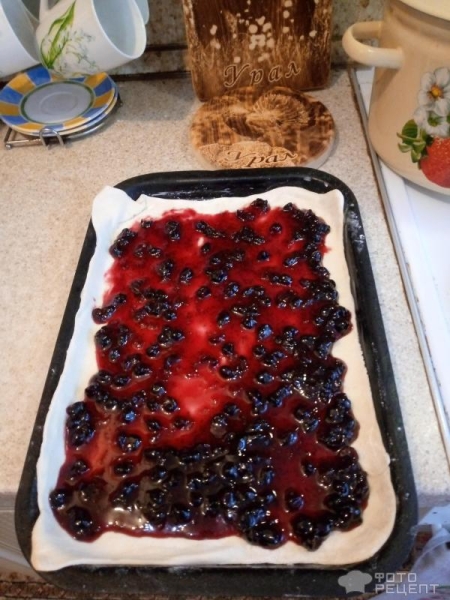 Рецепт: Пирог с яблоками и вареньем из черной смородины - В духовке Рецепт: Пирог с яблоками и вареньем из черной смородины - В духовке