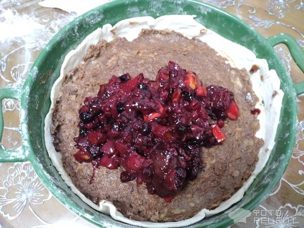 Рецепт: Пирог с замороженными ягодами - с бананами и какао Рецепт: Пирог с замороженными ягодами - с бананами и какао