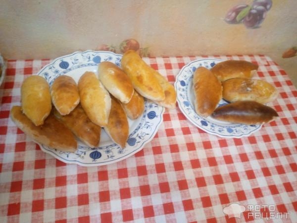 Рецепт: Пирожки с луком зеленым и яйцом печеные - По-домашнему Рецепт: Пирожки с луком зеленым и яйцом печеные - По-домашнему