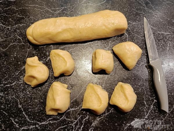 Рецепт: Пирожки с вишней - Вэрзэрэ - молдавские пирожки Рецепт: Пирожки с вишней - Вэрзэрэ - молдавские пирожки