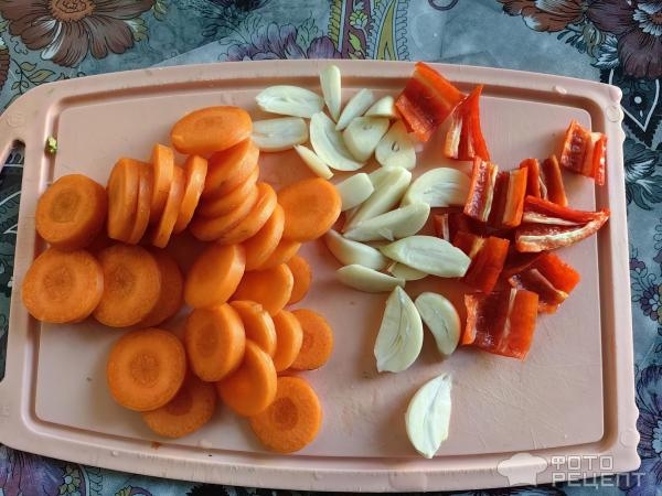 Рецепт: Помидоры на зиму - С добавлением овощей и острого перца. Рецепт: Помидоры на зиму - С добавлением овощей и острого перца.