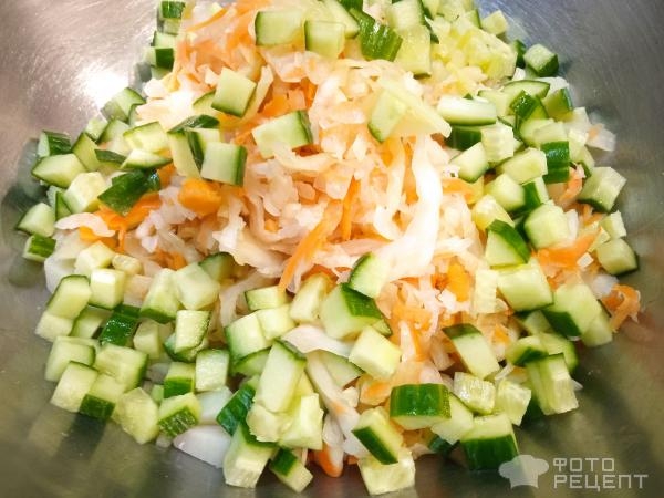 Рецепт: Постный овощной салат - с квашеной капустой