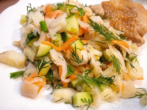 Рецепт: Постный овощной салат - с квашеной капустой