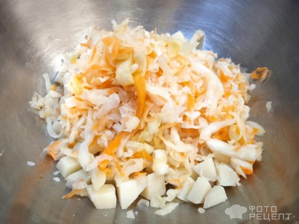 Рецепт: Постный овощной салат - с квашеной капустой