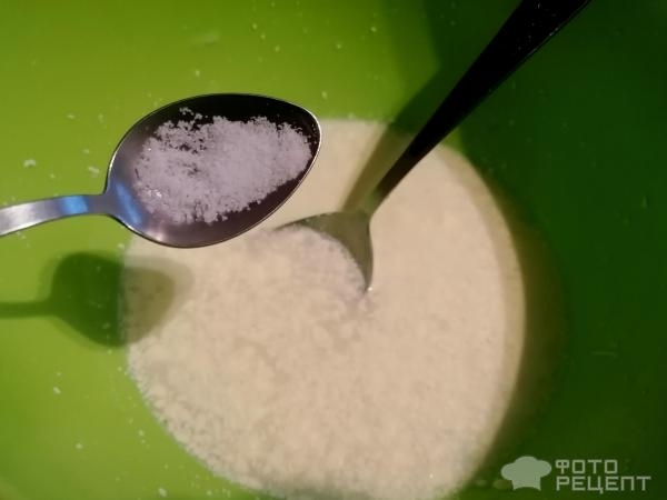 Рецепт: Пресное тесто для пиццы - на сыворотке и сама пицца Рецепт: Пресное тесто для пиццы - на сыворотке и сама пицца