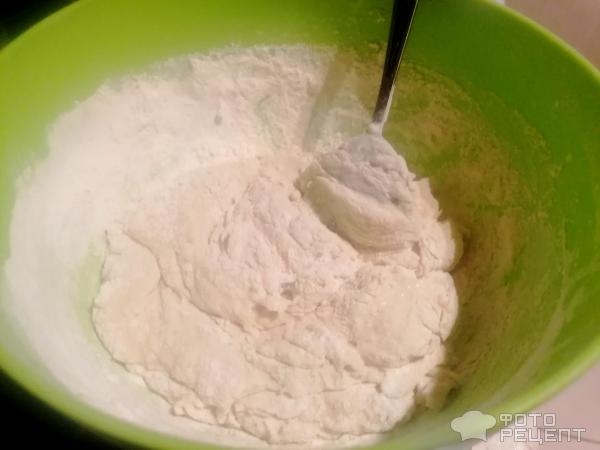 Рецепт: Пресное тесто для пиццы - на сыворотке и сама пицца Рецепт: Пресное тесто для пиццы - на сыворотке и сама пицца