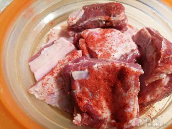 Рецепт: Ребрышки в духовке с картофелем - , луком и морковью Рецепт: Ребрышки в духовке с картофелем - , луком и морковью