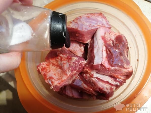 Рецепт: Ребрышки в духовке с картофелем - , луком и морковью Рецепт: Ребрышки в духовке с картофелем - , луком и морковью