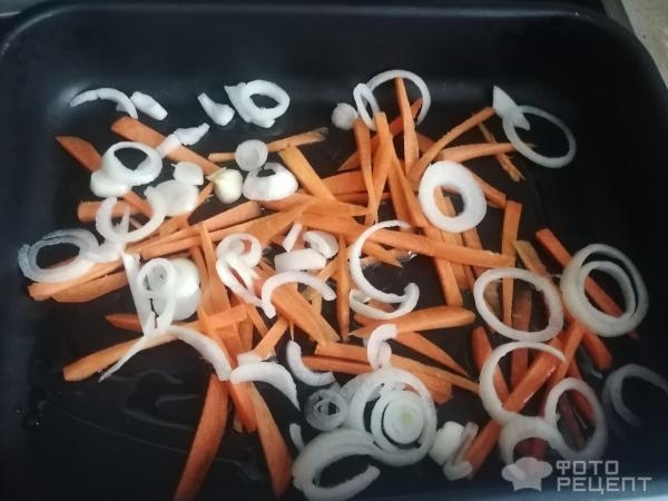 Рецепт: Ребрышки в духовке с картофелем - , луком и морковью Рецепт: Ребрышки в духовке с картофелем - , луком и морковью