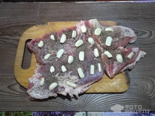 Рецепт: Рулет мясной - с чесноком и базиликом Рецепт: Рулет мясной - с чесноком и базиликом