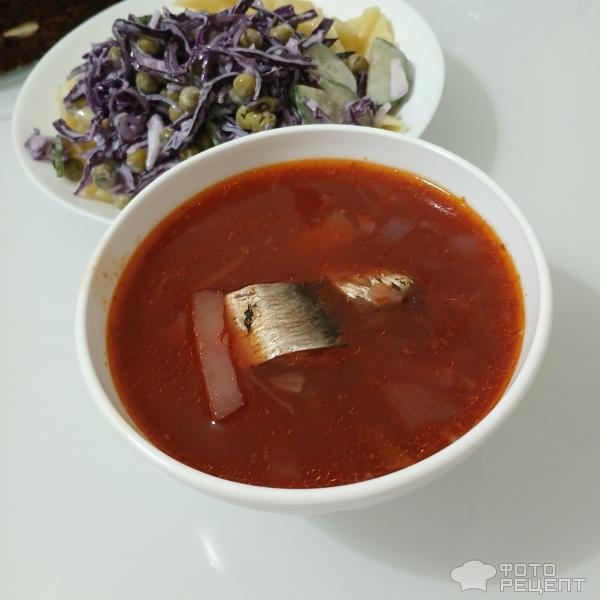 Рецепт: Рыбные томатные щи из красной капусты - С сардиной в томате и стручковой фасолью, очень быстрые рыбные щи. Рецепт: Рыбные томатные щи из красной капусты - С сардиной в томате и стручковой фасолью, очень быстрые рыбные щи.