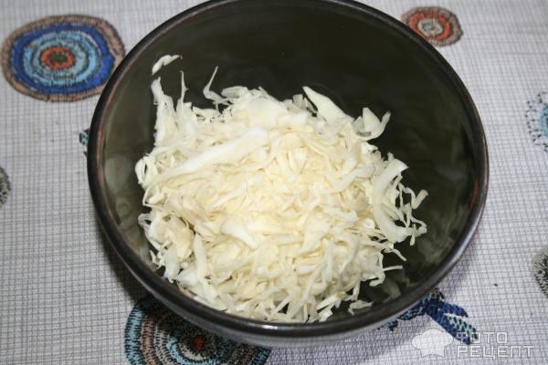 Рецепт: Салат из капусты и крабовых палочек - легкий летний вариант Рецепт: Салат из капусты и крабовых палочек - легкий летний вариант