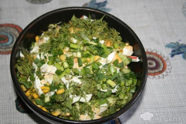 Рецепт: Салат из капусты и крабовых палочек - легкий летний вариант Рецепт: Салат из капусты и крабовых палочек - легкий летний вариант