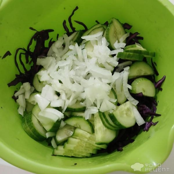 Рецепт: Салат из краснокочанной капусты с горошком и огурцами - Рецепт лёгкого и питательного овощного салата Рецепт: Салат из краснокочанной капусты с горошком и огурцами - Рецепт лёгкого и питательного овощного салата