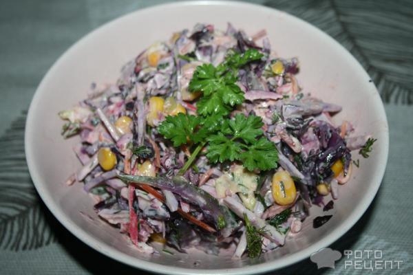 Рецепт: Салат из краснокочанной капусты - с крабовыми палочками и овощами Рецепт: Салат из краснокочанной капусты - с крабовыми палочками и овощами