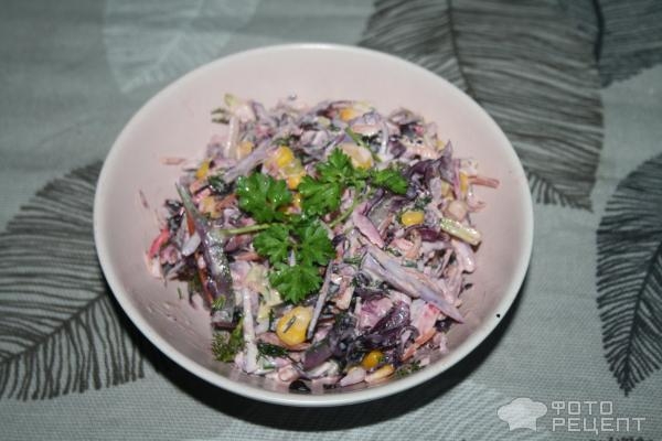 Рецепт: Салат из краснокочанной капусты - с крабовыми палочками и овощами Рецепт: Салат из краснокочанной капусты - с крабовыми палочками и овощами