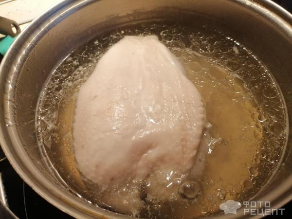 Рецепт: Салат из куриной грудки - с шампиньонами и овощами