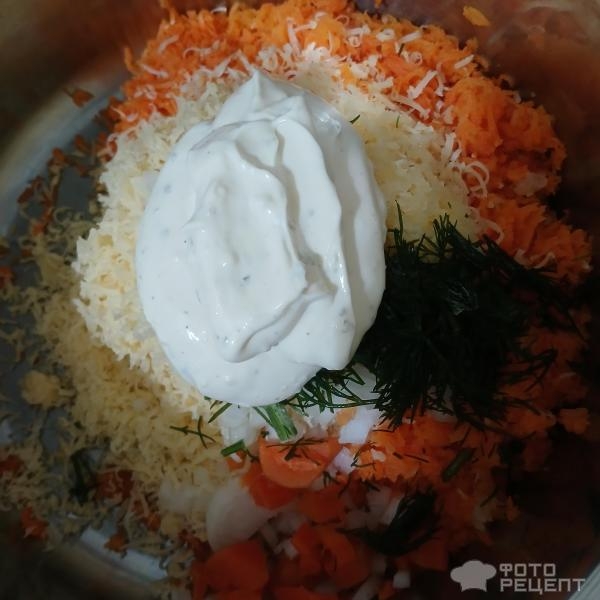 Рецепт: Салат из моркови с сыром и чесноком - Два варианта морковного салата: из варёной и сырой моркови. Салат-закуска и паштет для бутербродов.