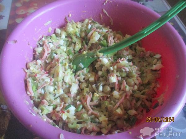 Рецепт: Салат "Из того, что под рукой" - весенний Рецепт: Салат "Из того, что под рукой" - весенний