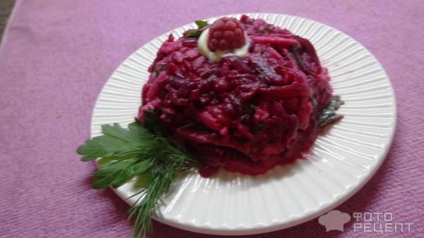 Рецепт: Салат из вареной свеклы "Вкусный" - Яркий , вкусный и очень полезный. Рецепт: Салат из вареной свеклы "Вкусный" - Яркий , вкусный и очень полезный.