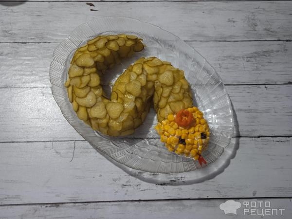 Рецепт: Салат "Королева Змей" - с курицей и грибами Рецепт: Салат "Королева Змей" - с курицей и грибами