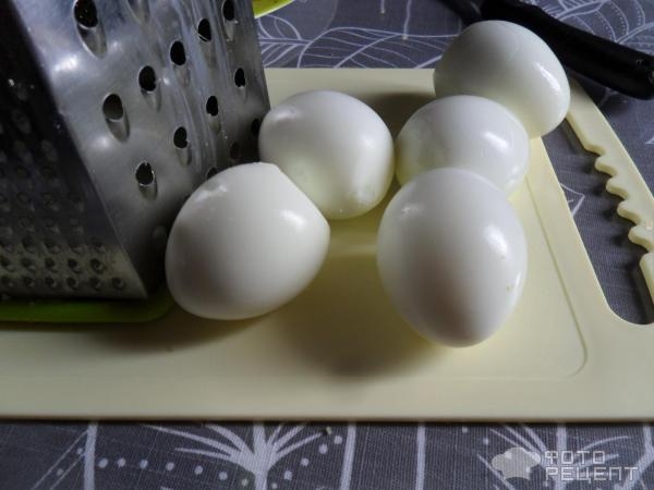 Рецепт: Салат "Малахитовый браслет" - Слоёный Рецепт: Салат "Малахитовый браслет" - Слоёный